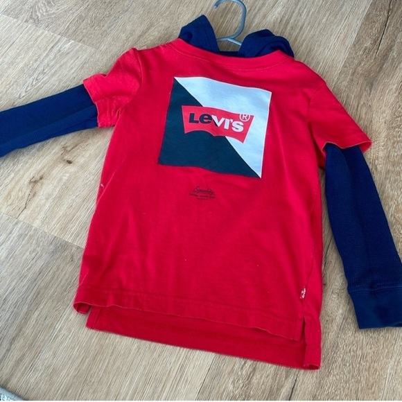 Levi’s Sweatshirt - Picture 1 of 5